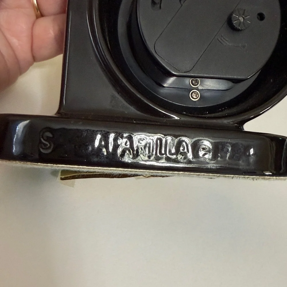 Sarsaparilla Music Note Clock